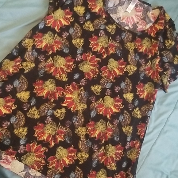 Lularoe classic r - Picture 1 of 3